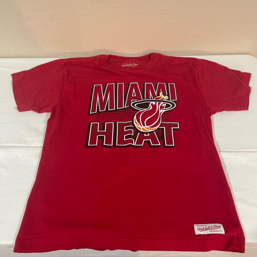 Mitchell And Ness Miami Heat T Shirt XL Red Great Condition